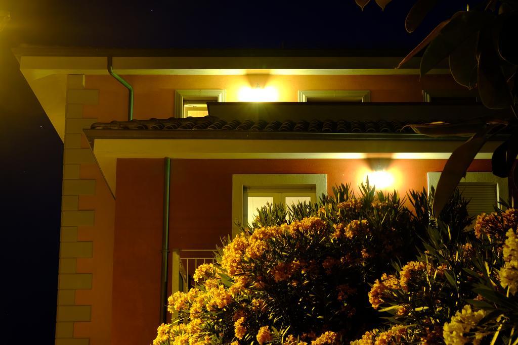 Case Vacanza Villa Doria Valledoria  Extérieur photo