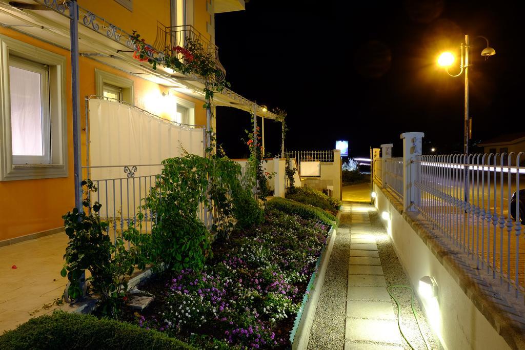 Case Vacanza Villa Doria Valledoria  Extérieur photo