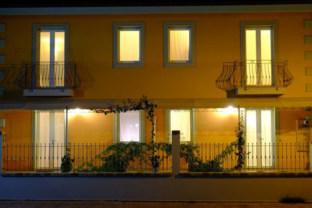 Case Vacanza Villa Doria Valledoria  Extérieur photo